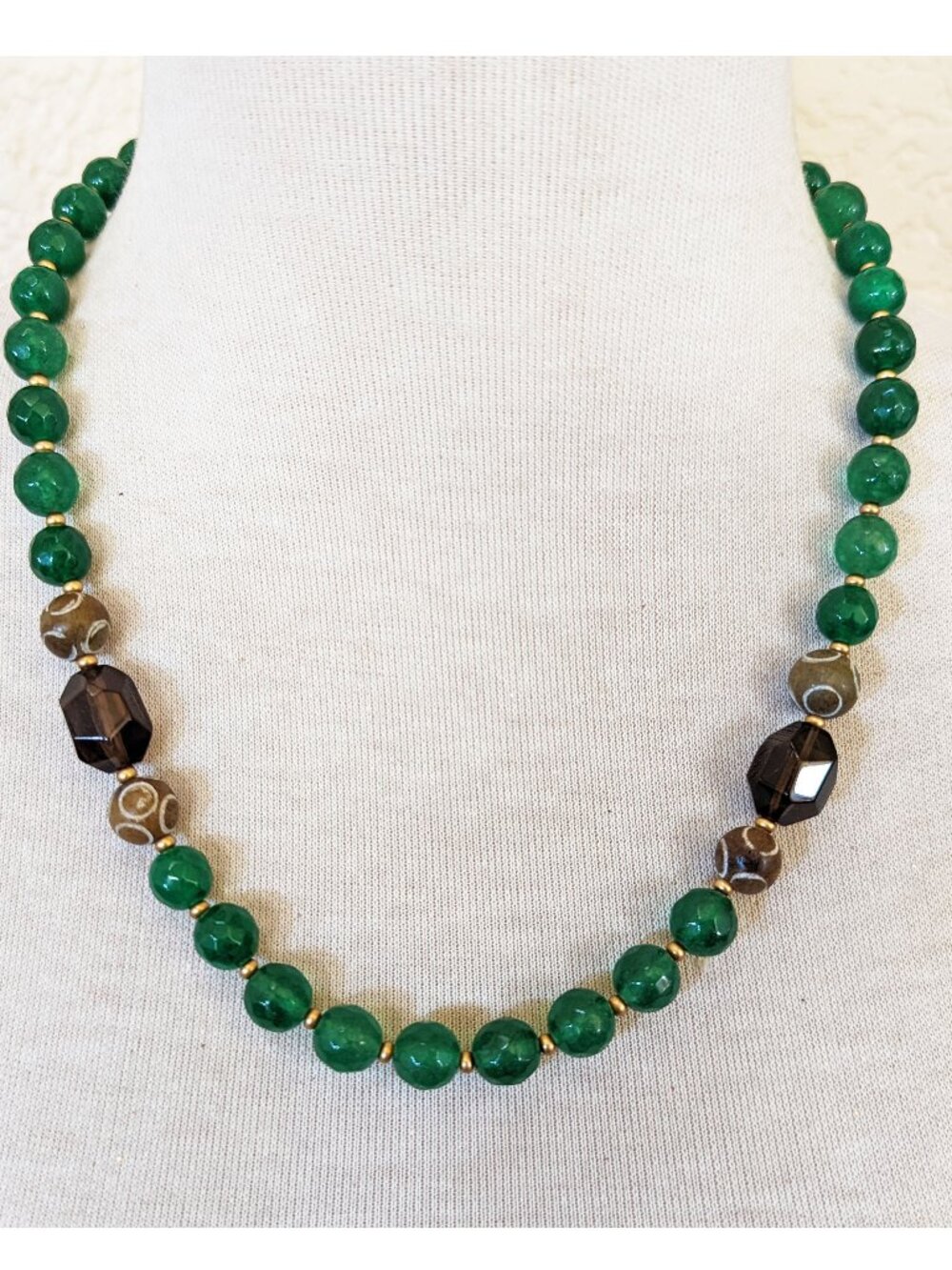 Kelly Green Agate & Brown Smoky Quartz Simple Strand Necklace